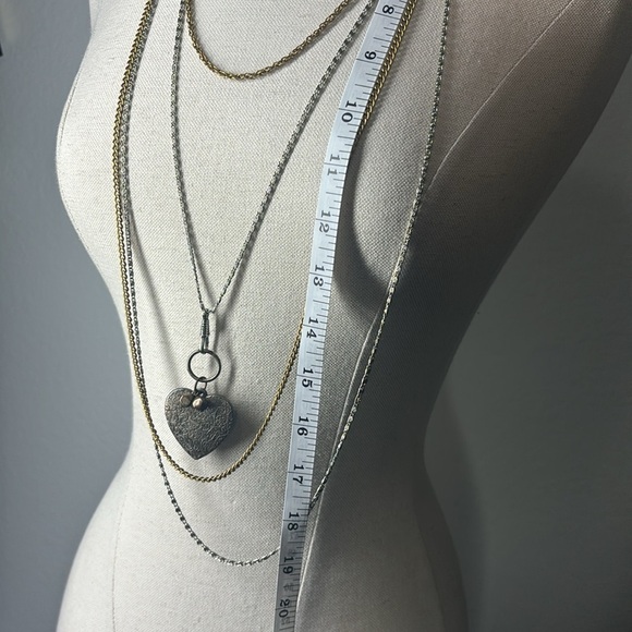 Vintage Goldette multi layered chain heart pendant necklace - Picture 7 of 7
